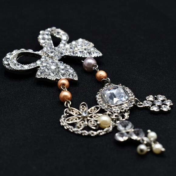 Bow Brooch, Dangling Hanging Charms, Faux Pearls, Vintage 1990s, 5 Inches - Picture 6 of 8